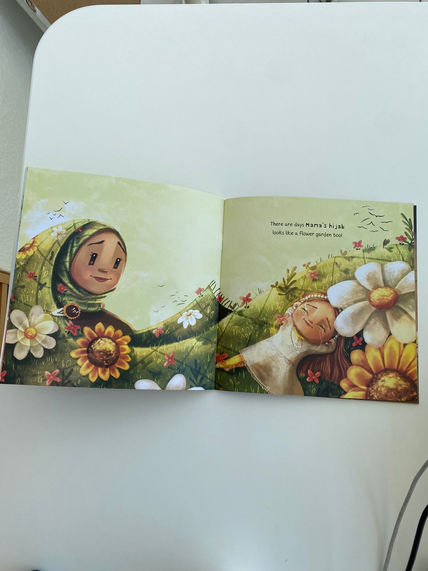 Mamas Hijab (childrens book) english version